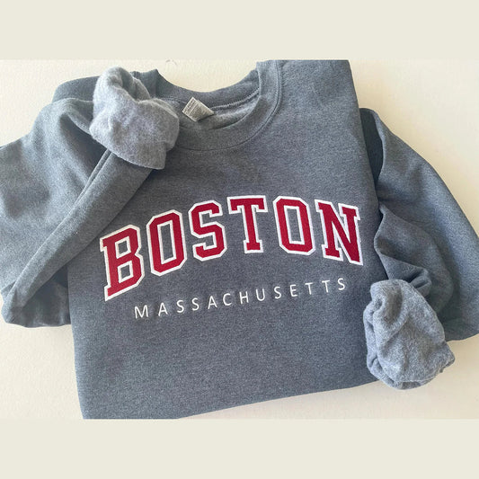 Filled embroidery varsity crewneck for college students